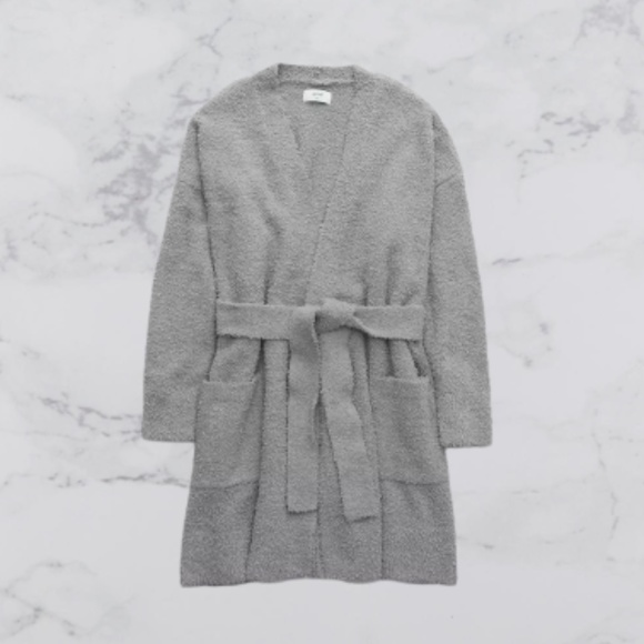 **NEW** AERIE MARSHMALLOW SHERPA SLEEPIGAN ROBE - Picture 1 of 1